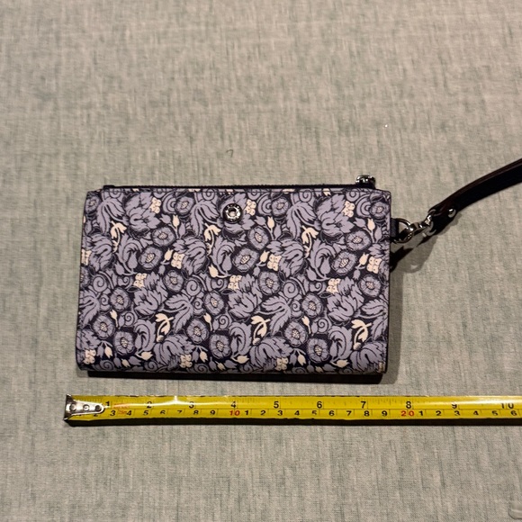 Michael Kors Blue and White Floral Wristlet - Picture 14 of 15